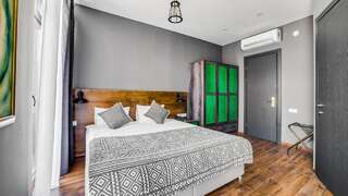 Отель Hotel Gino Wellness Mtskheta Мцхета Двухместный номер Делюкс с 1 кроватью и балконом-2